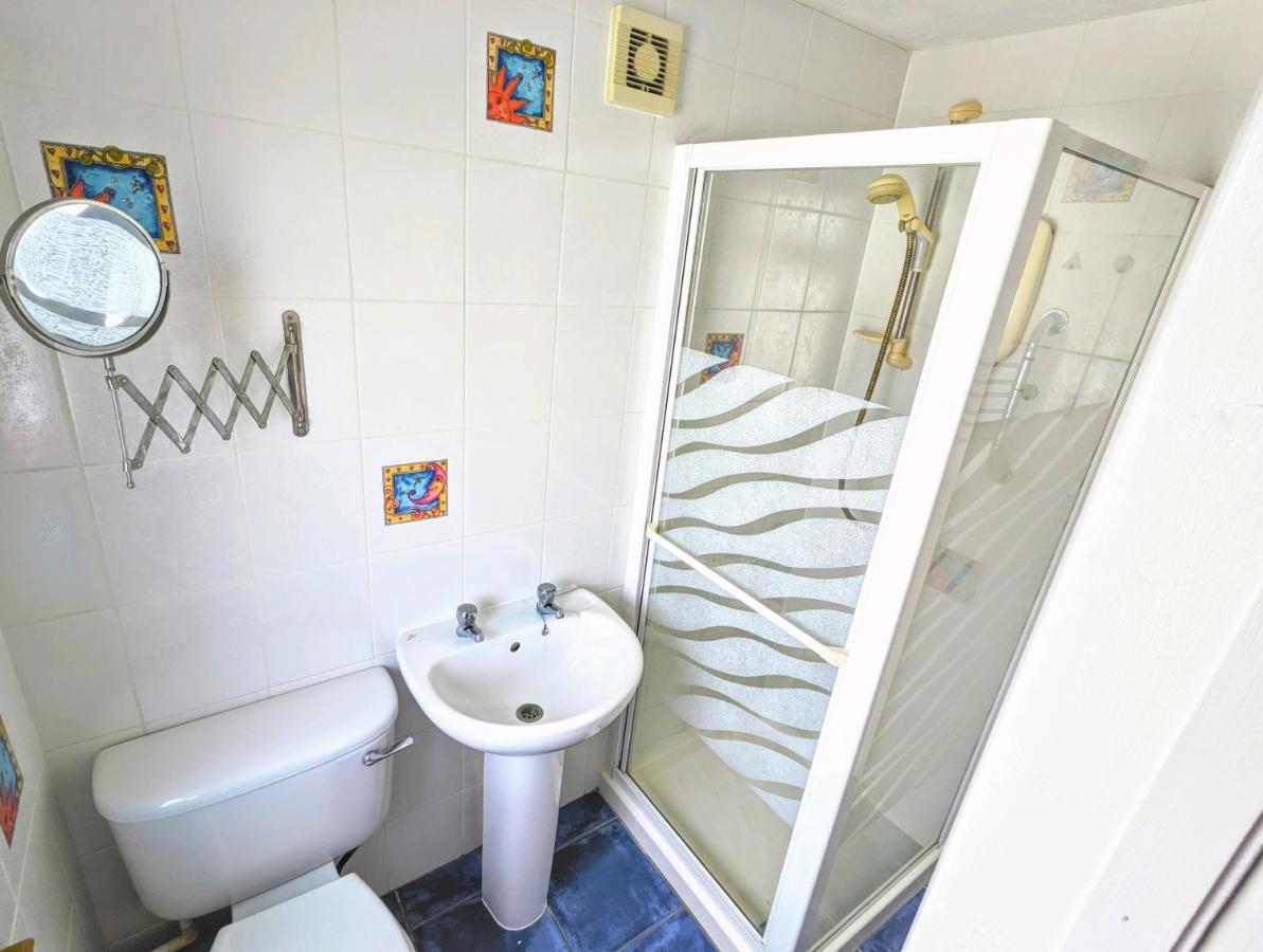 Stunning 4Br House With Free Parking - By Innit برايتون المظهر الخارجي الصورة